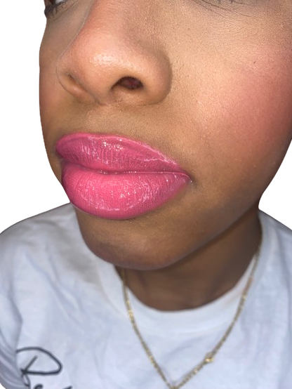 GLOSS QUEEN RUNWAY LIPS